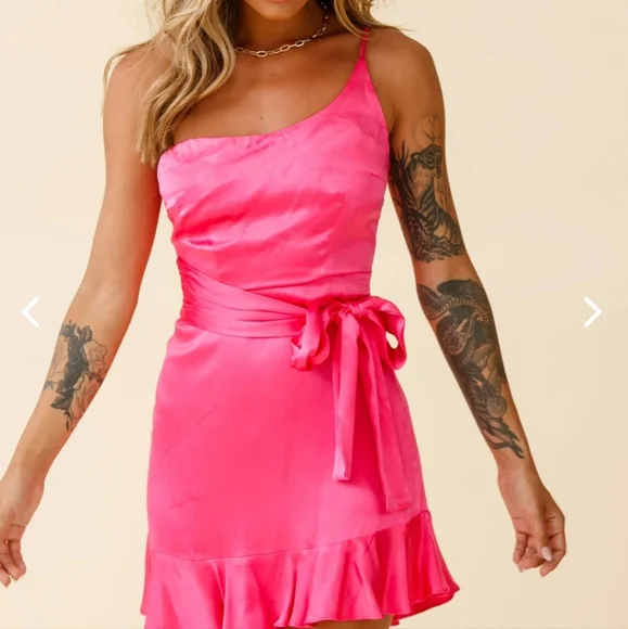 SELFIE LESLIE DON'T WAIT UP ONE SHOULDER WAIST TIE DRESS HOT PINK - Picture 8 of 12